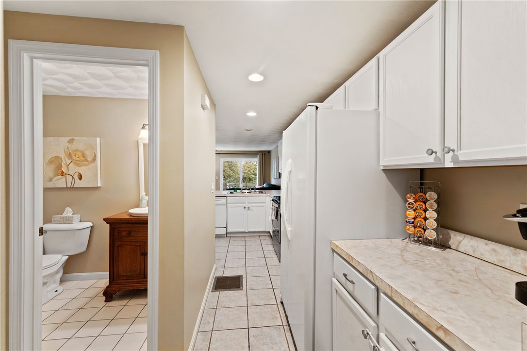 572 Smithfield Road, Unit A3 North Providence, RI 02904 - Photo 8 of 34