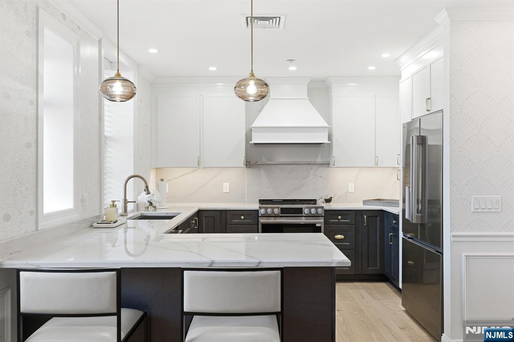 2301 Rio Vista Drive Mahwah, NJ 07430 - Photo 13 of 42