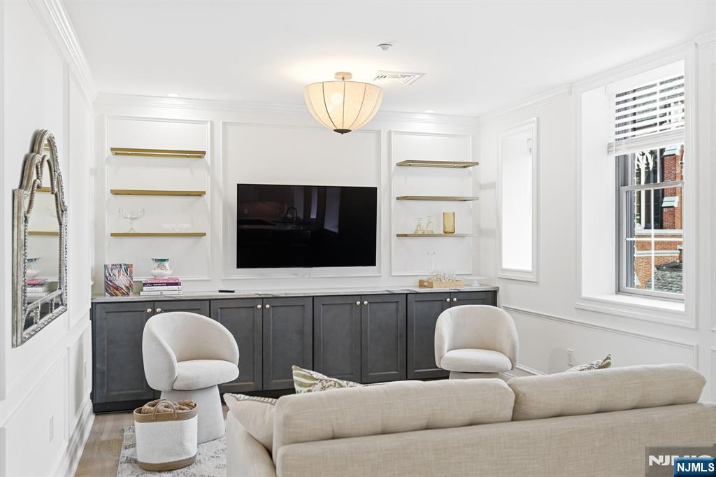 2301 Rio Vista Drive Mahwah, NJ 07430 - Photo 16 of 42