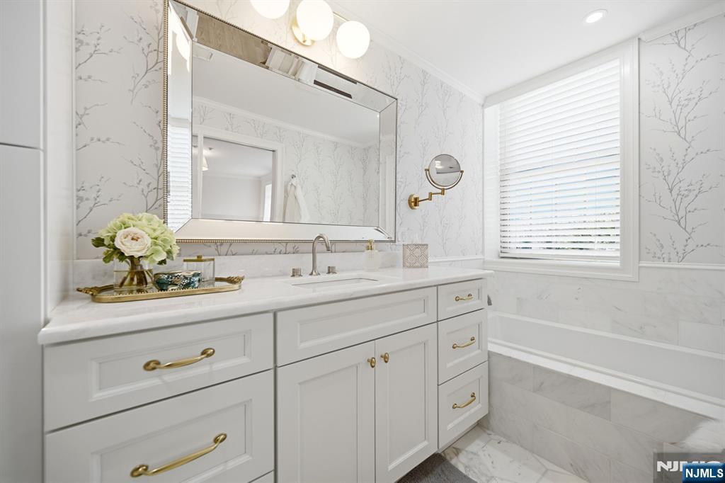 2301 Rio Vista Drive Mahwah, NJ 07430 - Photo 29 of 42