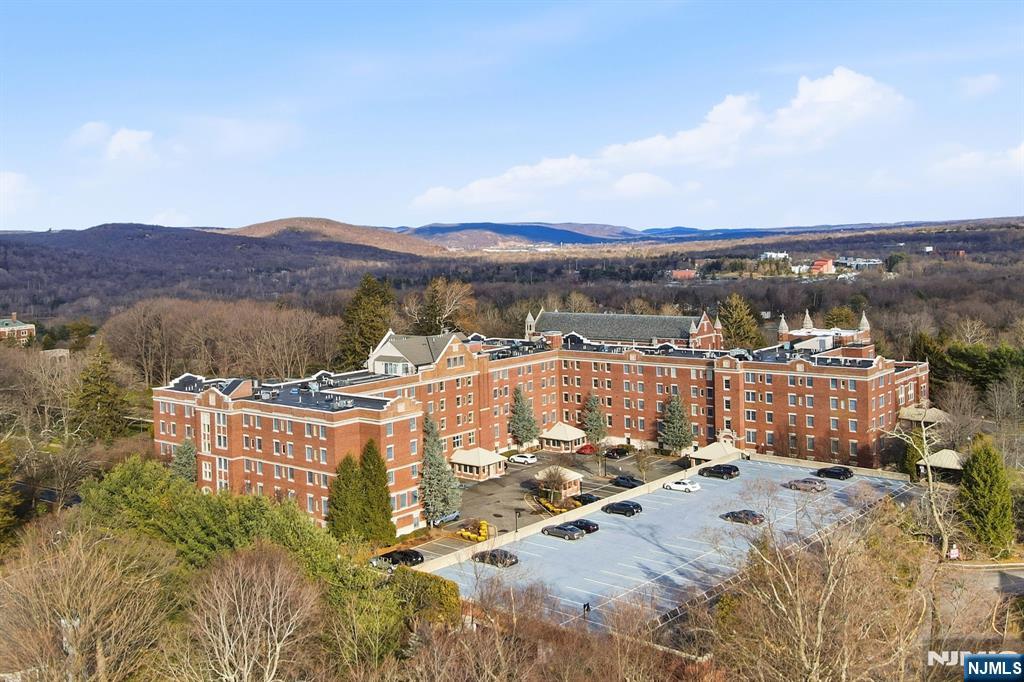 2301 Rio Vista Drive Mahwah, NJ 07430 - Photo 40 of 42