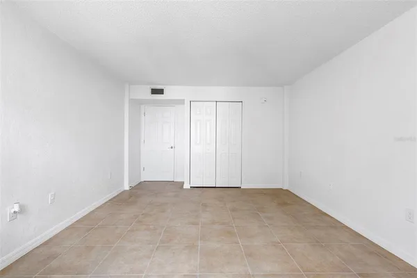 $370,000 | 1415 Ocean Shore Boulevard, Unit 511, Ormond Beach, FL 32176