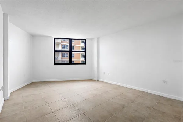 $370,000 | 1415 Ocean Shore Boulevard, Unit 511, Ormond Beach, FL 32176