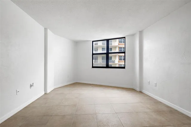 $370,000 | 1415 Ocean Shore Boulevard, Unit 511, Ormond Beach, FL 32176