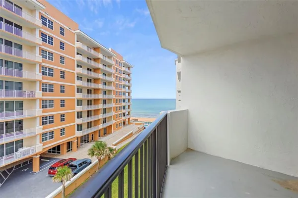 $370,000 | 1415 Ocean Shore Boulevard, Unit 511, Ormond Beach, FL 32176