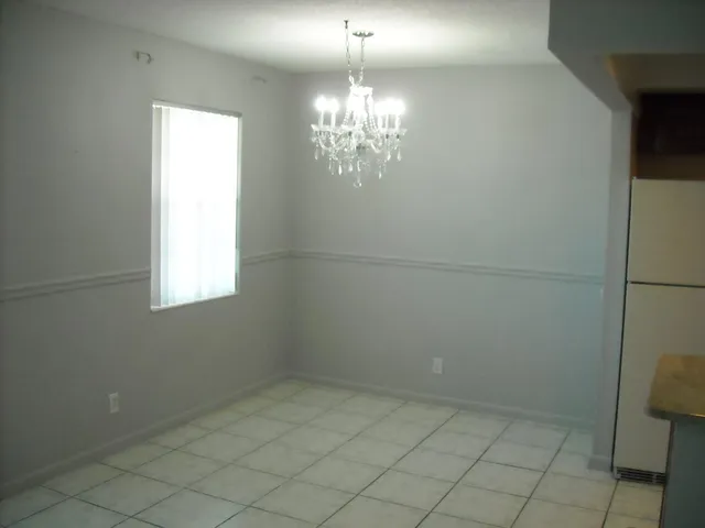 a view of a decorative light in a room