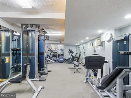 $430,000 | 10201 Grosvenor Place, Unit 1001, Rockville, MD 20852