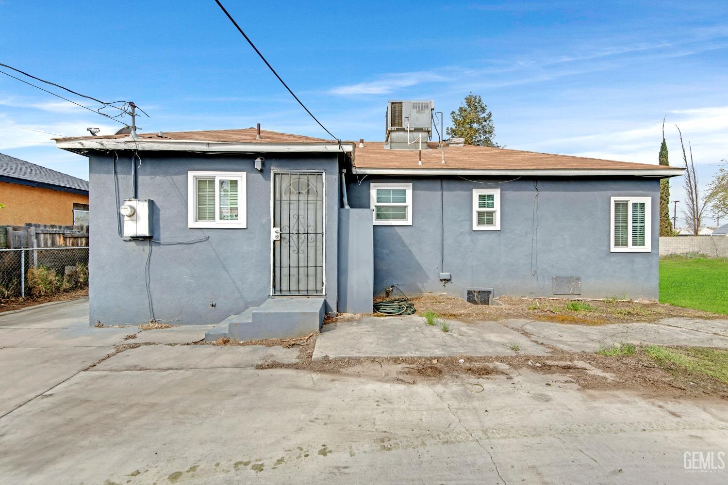 Undisclosed Address Bakersfield, CA 93307 - Photo 7 of 32