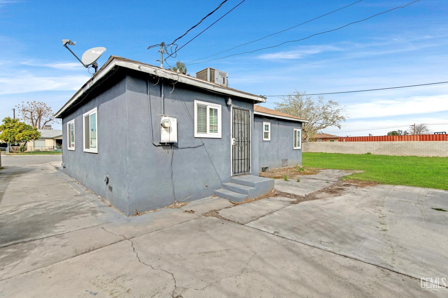 Undisclosed Address Bakersfield, CA 93307 - Photo 8 of 32