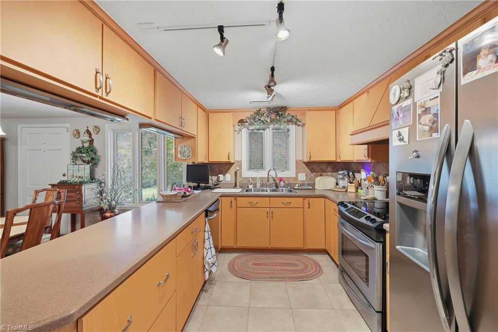 1167 New Hope Road Purlear, NC 28665 - Photo 13 of 50 Gallery Image 13