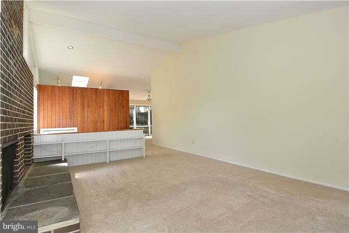 3945 Rickover Road Silver Spring, MD 20902 - Photo 8 of 30 Living Room