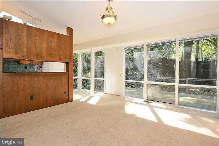 3945 Rickover Road Silver Spring, MD 20902 - Photo 9 of 30 Dining Room