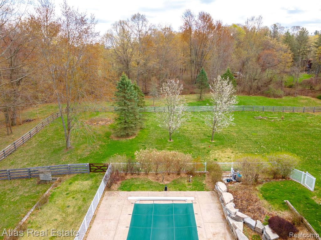 2716 Lake George Road Leonard, MI 48367 - Photo 11 of 98