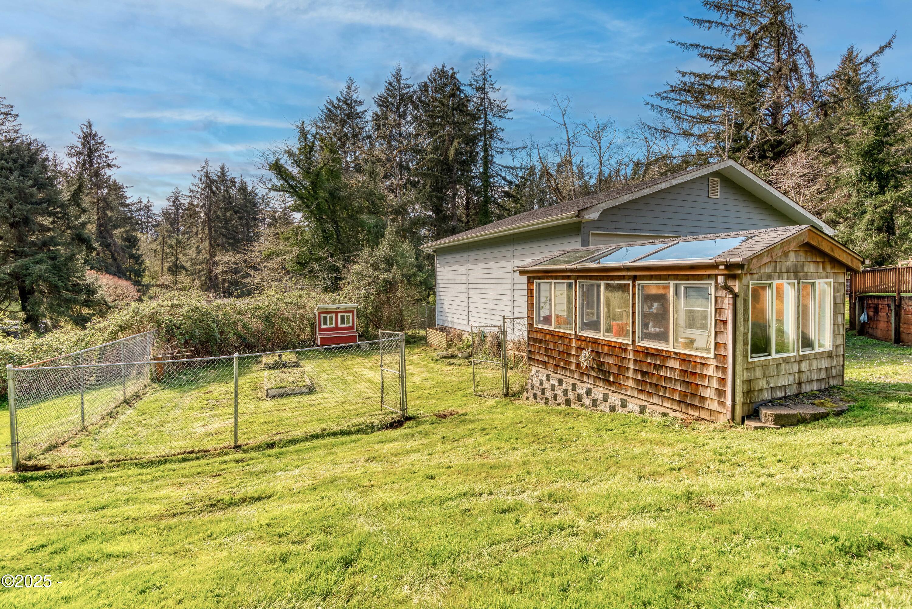 312 Southeast Davis Road Newport, OR 97365 - Photo 30 of 30 Greenhouse, shop, enclosed coup