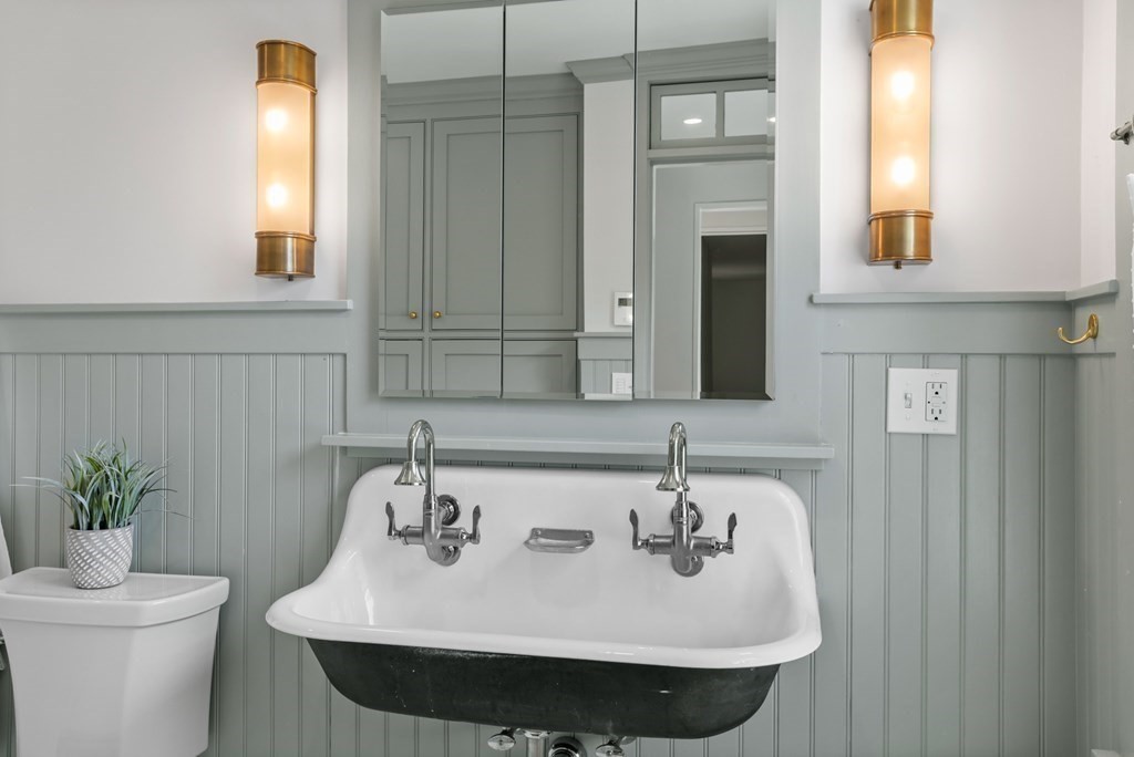 215 Virginia Road Concord, MA 01742 - Photo 30 of 41 Gallery Image 30
