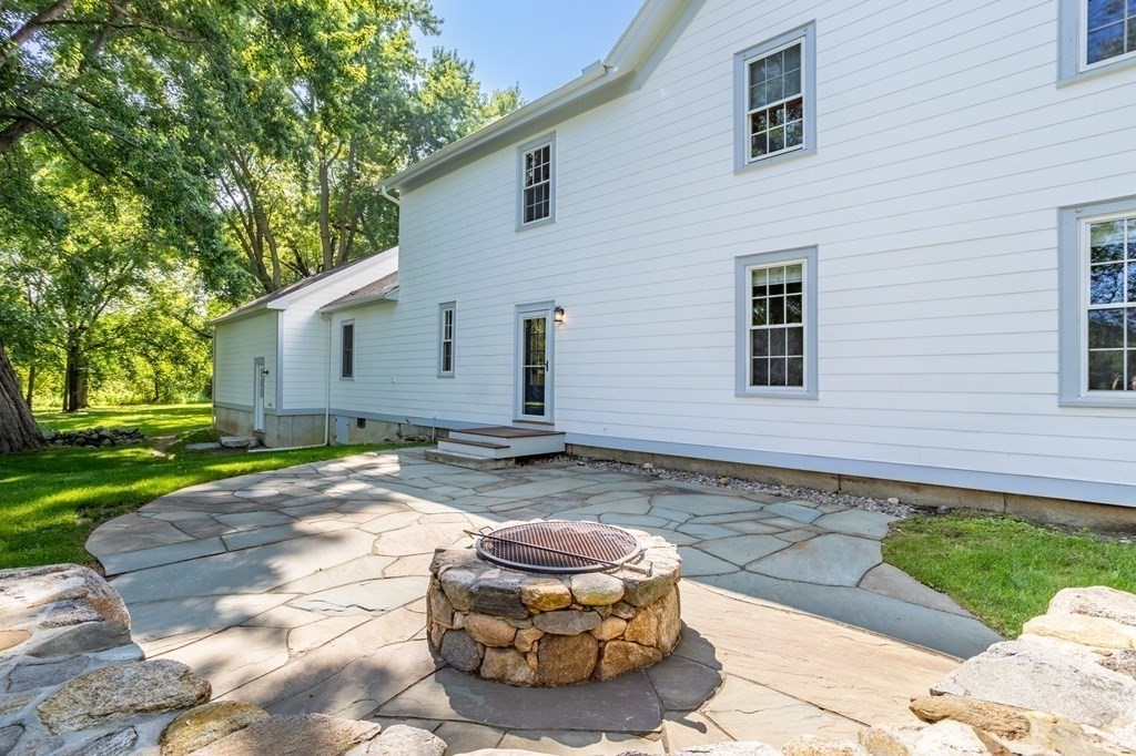 215 Virginia Road Concord, MA 01742 - Photo 39 of 41 Gallery Image 39