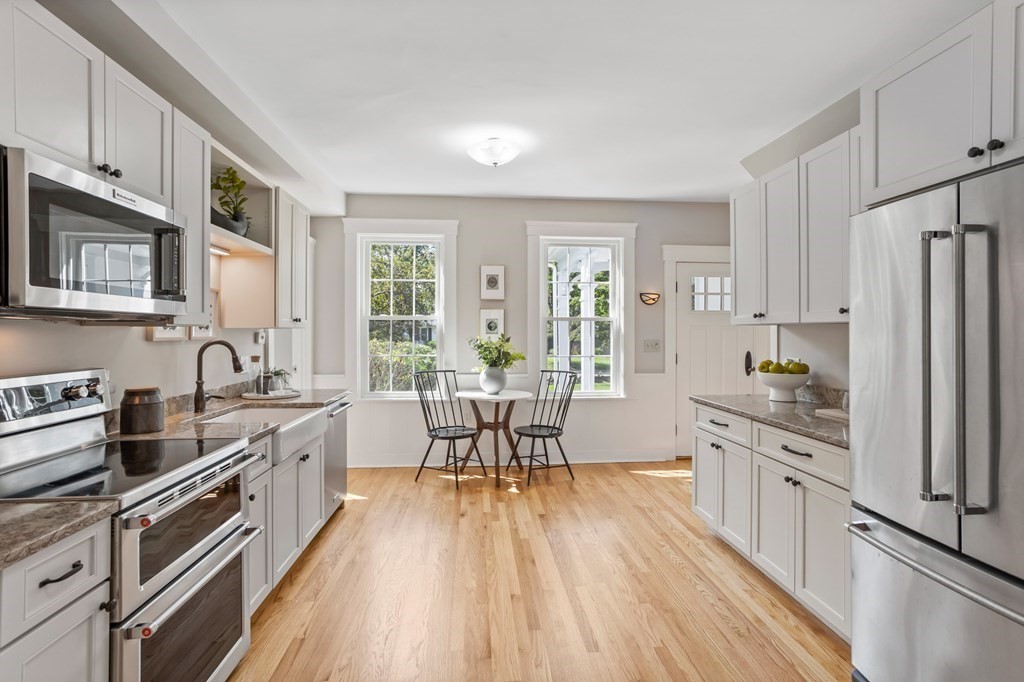 215 Virginia Road Concord, MA 01742 - Photo 6 of 41 Gallery Image 6