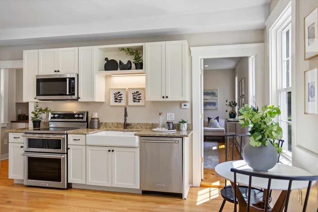 215 Virginia Road Concord, MA 01742 - Photo 7 of 41 Gallery Image 7