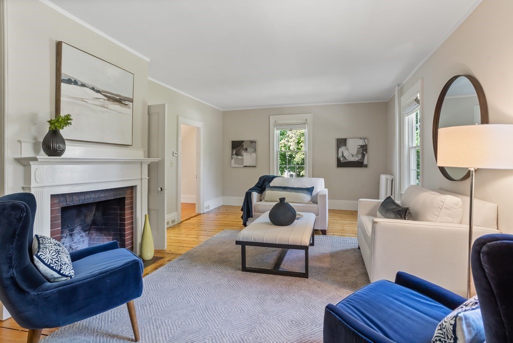 215 Virginia Road Concord, MA 01742 - Photo 9 of 41 Gallery Image 9