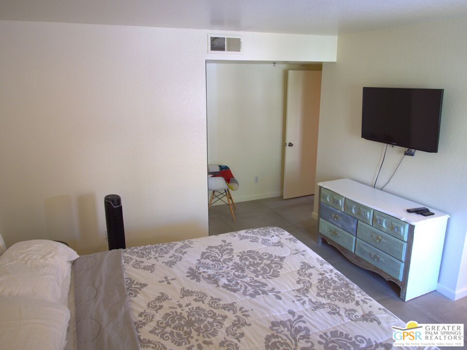 500 East Amado Road, Unit 706 Palm Springs, CA 92262 - Photo 23 of 38