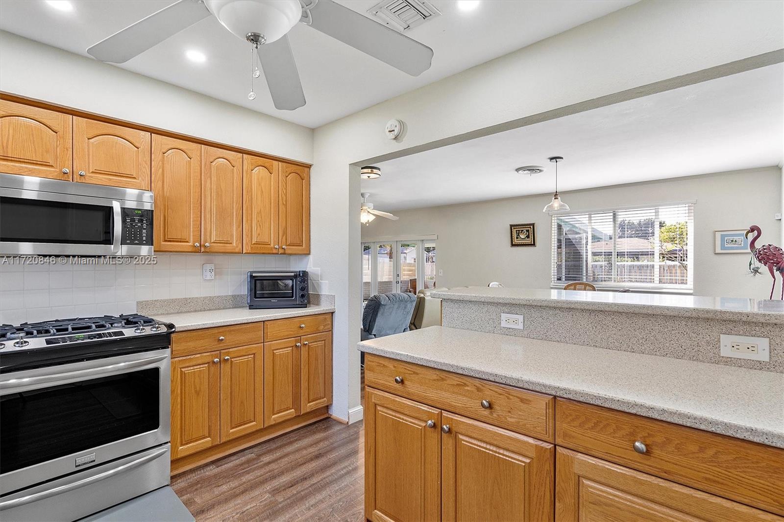 4312 Grant Street Hollywood, FL 33021 - Photo 18 of 41