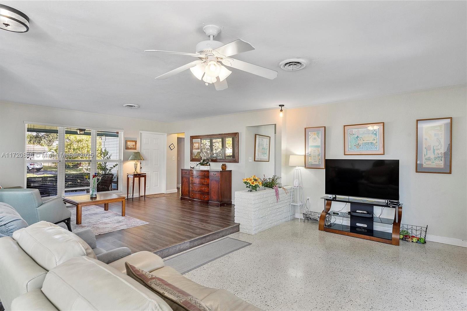 4312 Grant Street Hollywood, FL 33021 - Photo 6 of 41