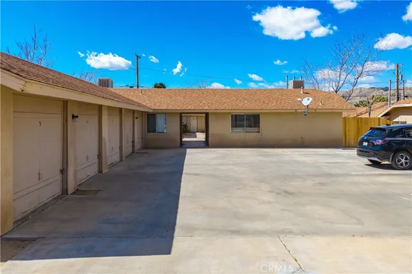 $1,300,000 | 7428 Cherokee Trail, Yucca Valley, CA 92284