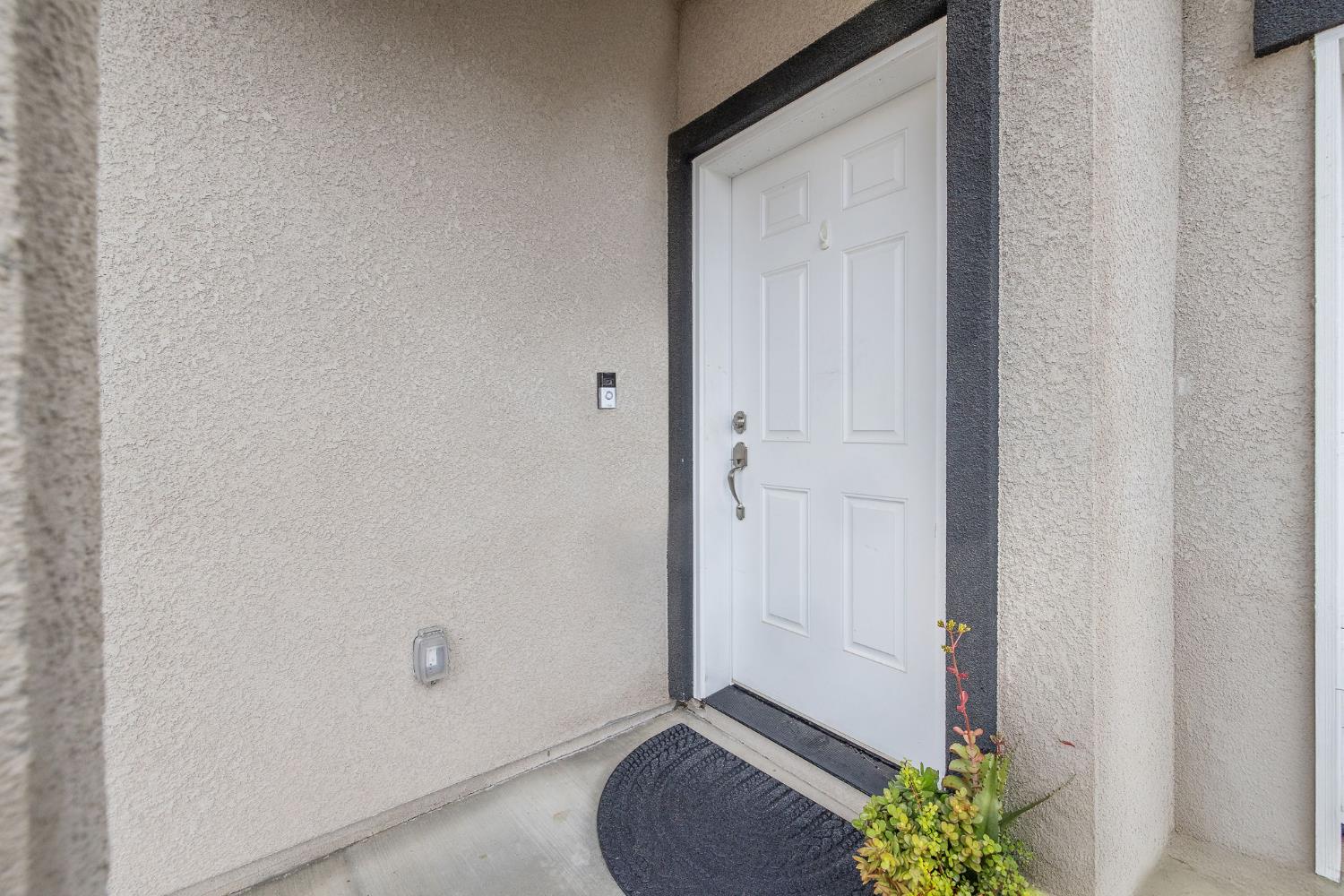 535 Sandtrap Lane Lemoore, CA 93245 - Photo 4 of 36