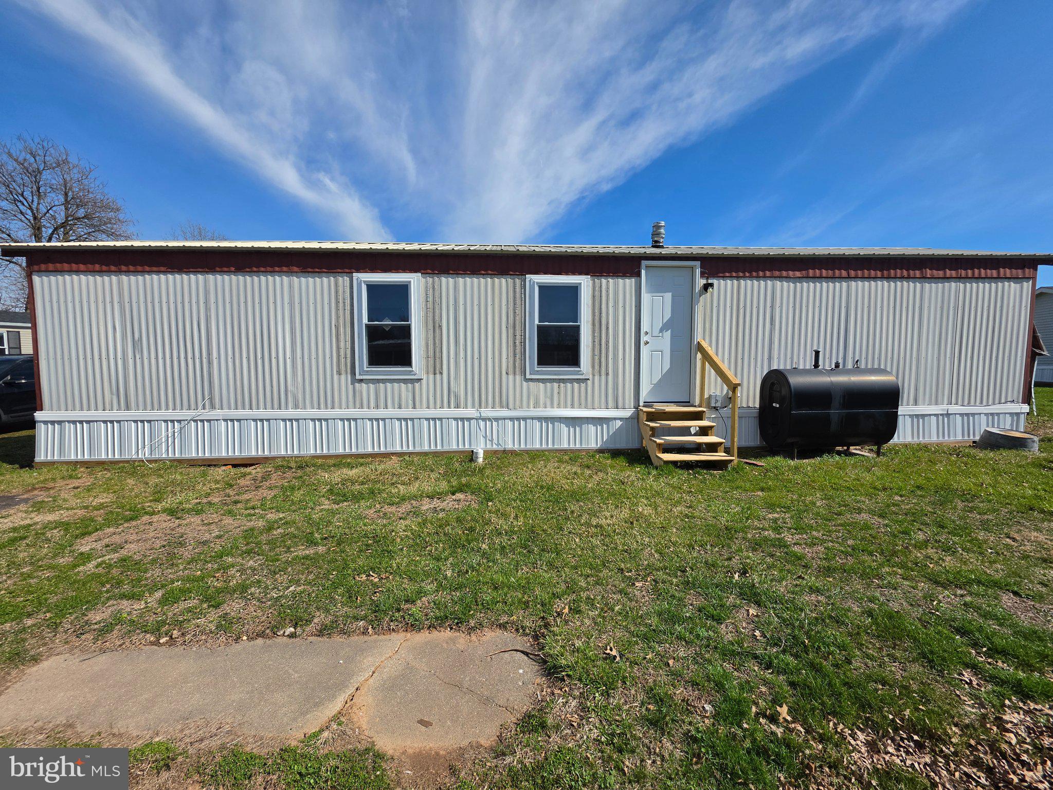 864 Aspen Avenue Spring City, PA 19475 - Photo 18 of 18 Charming mobile home with a sunny facade.