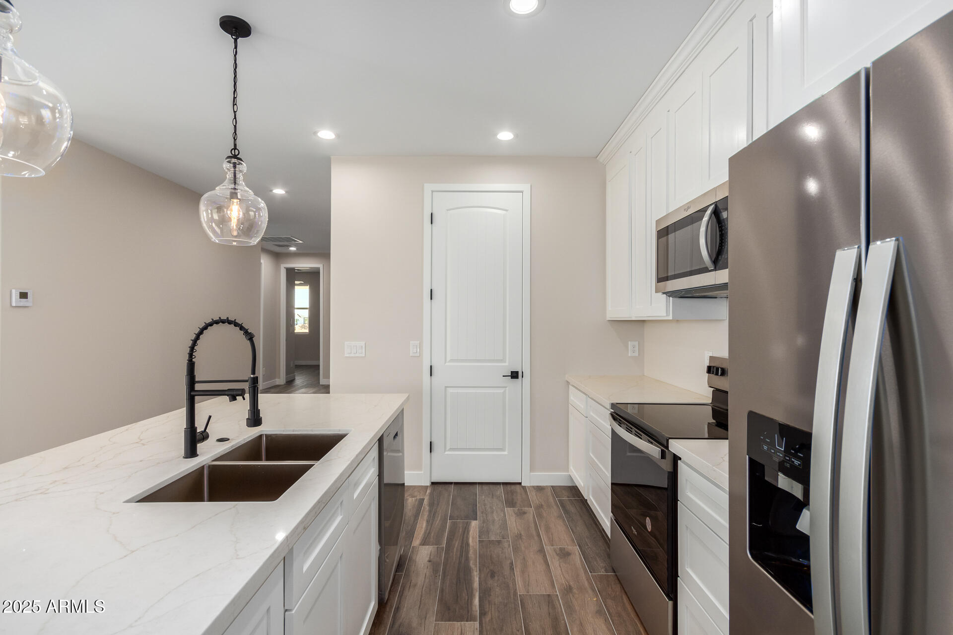 23437 East Cactus Forest Road Florence, AZ 85132 - Photo 12 of 46 Kitchen