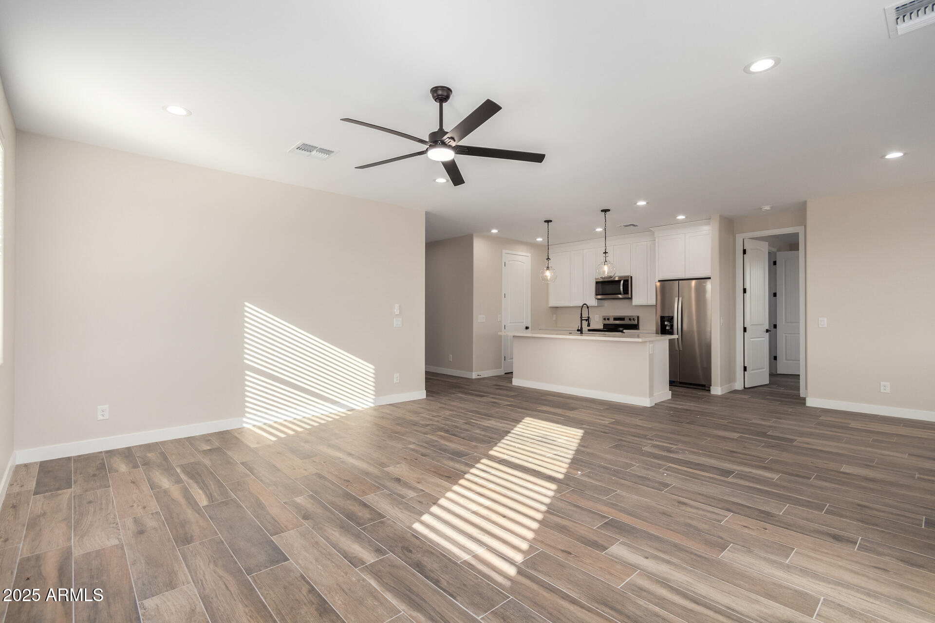 23437 East Cactus Forest Road Florence, AZ 85132 - Photo 16 of 46 Family/Kitchen