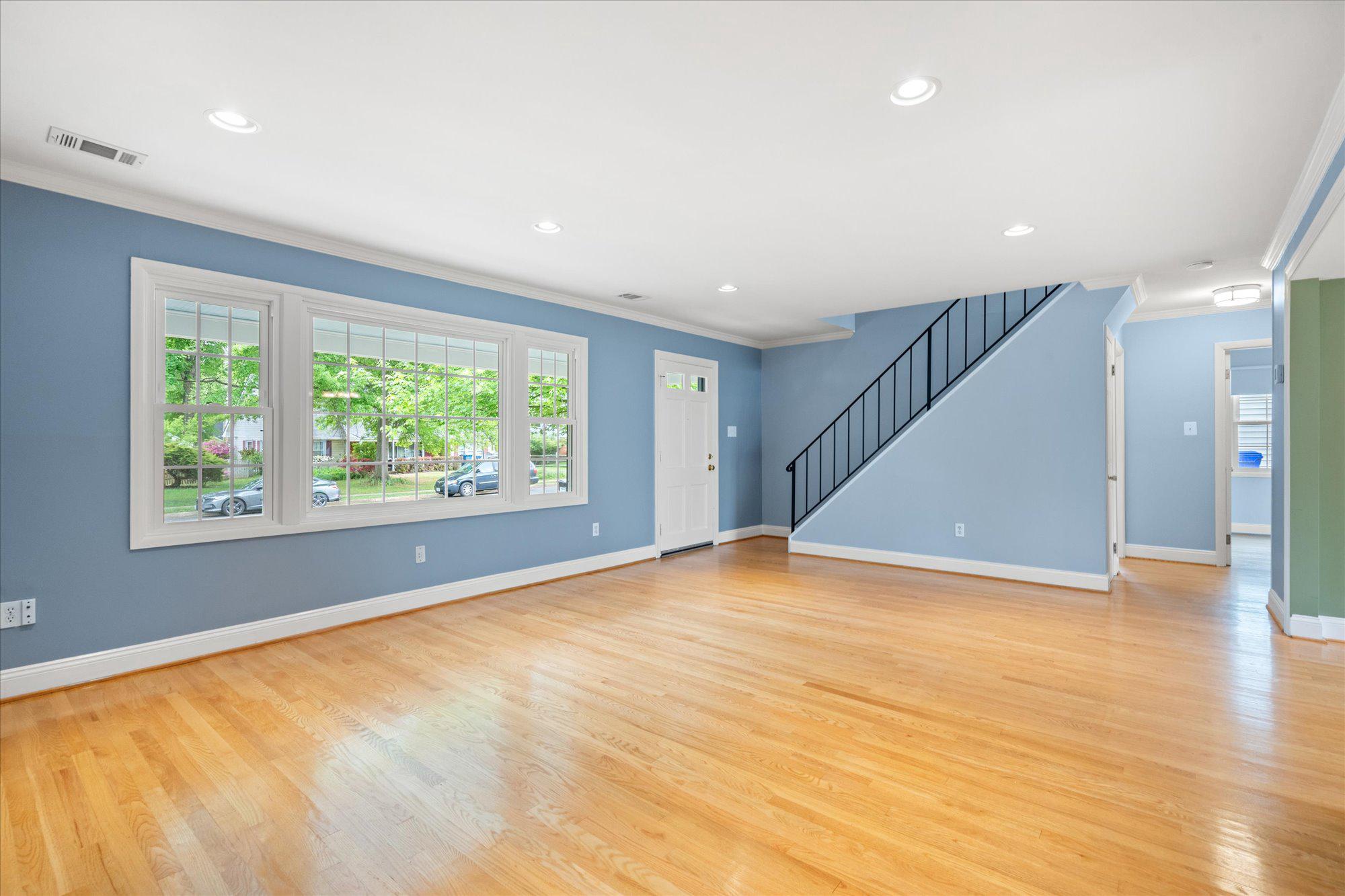 5406 Dunsmore Road Alexandria, VA 22315 - Photo 4 of 31 Bright and airy living room awaits!