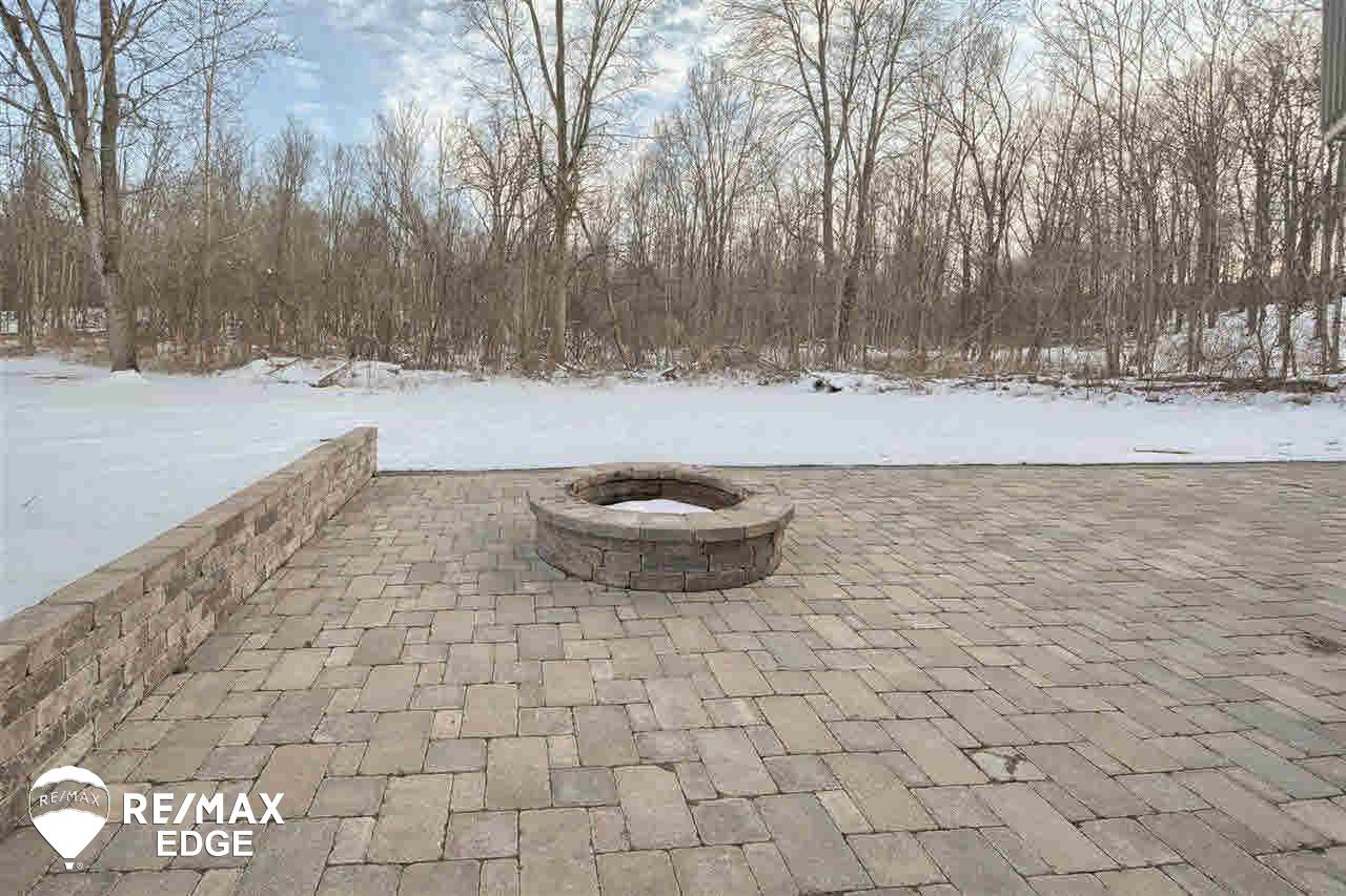 11420 East Maple Avenue Davison, MI 48423 - Photo 6 of 41 21425521-5.JPG