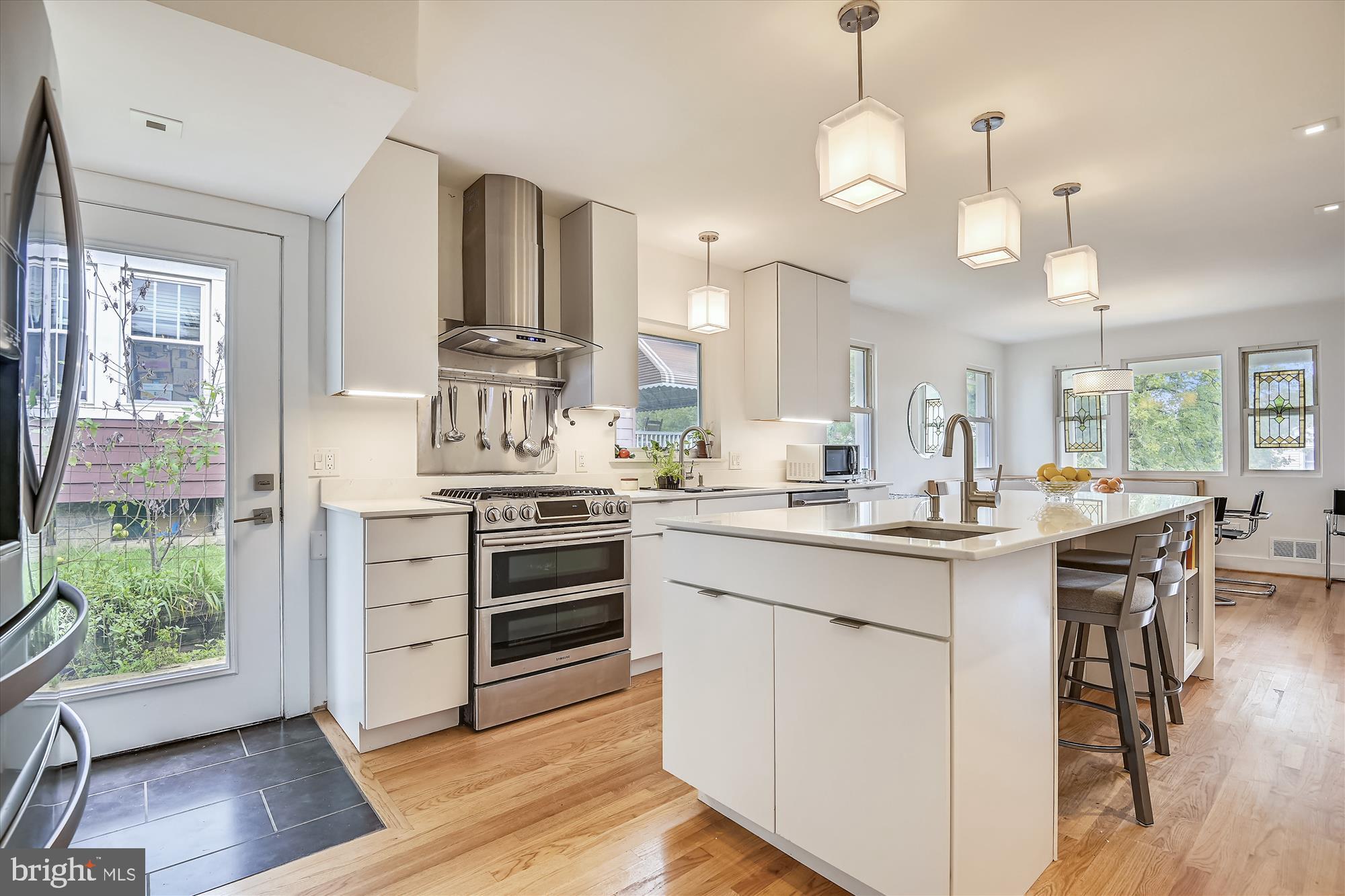 1306 Asbury Road Baltimore, MD 21209 - Photo 17 of 30