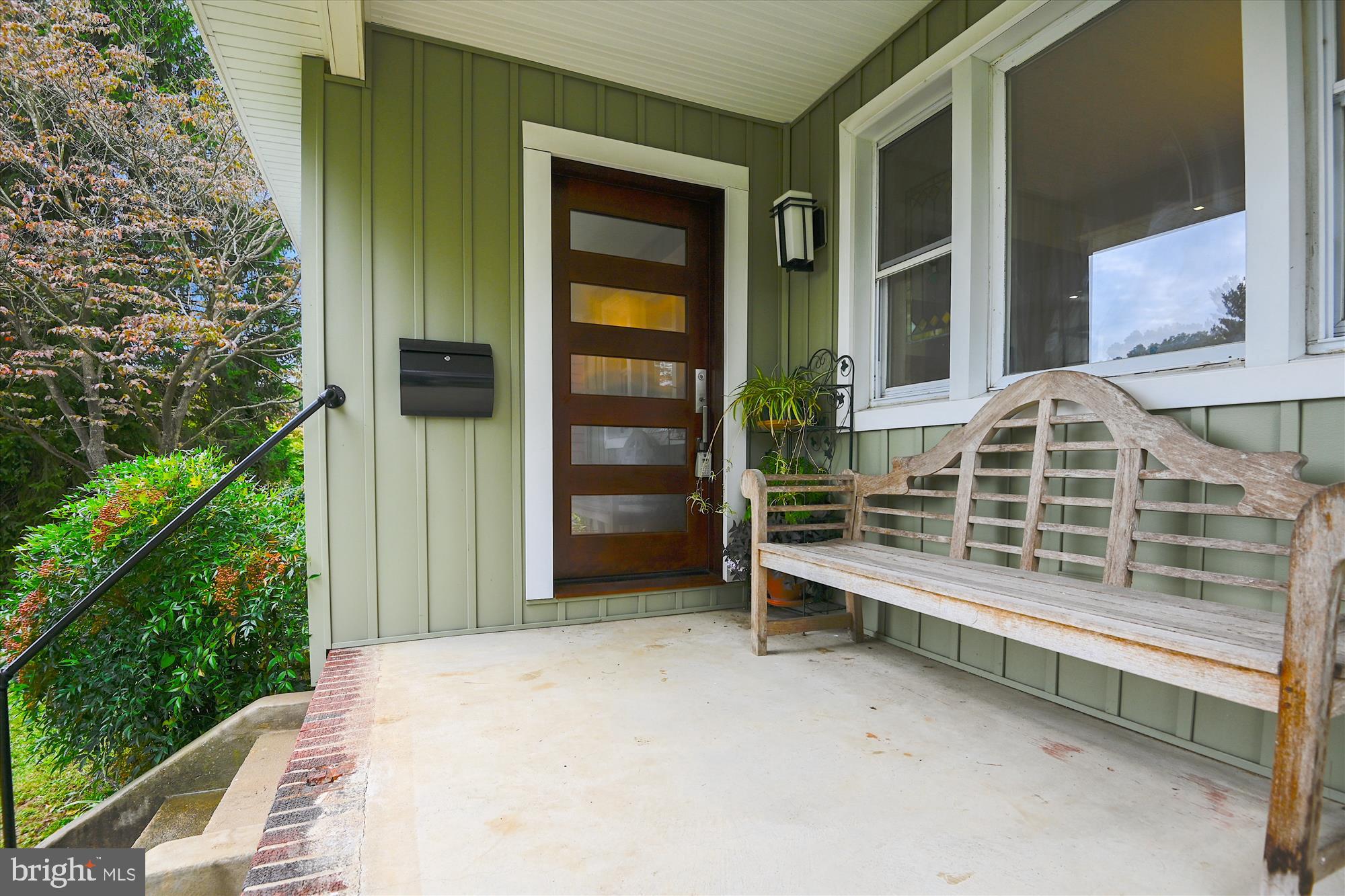 1306 Asbury Road Baltimore, MD 21209 - Photo 10 of 30 Mahogany door