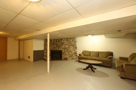 18536 Bock Road Lansing, IL 60438 - Photo 5 of 9