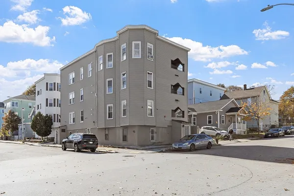 $1,025,000 | 40 Aetna Street, Worcester, MA 01604