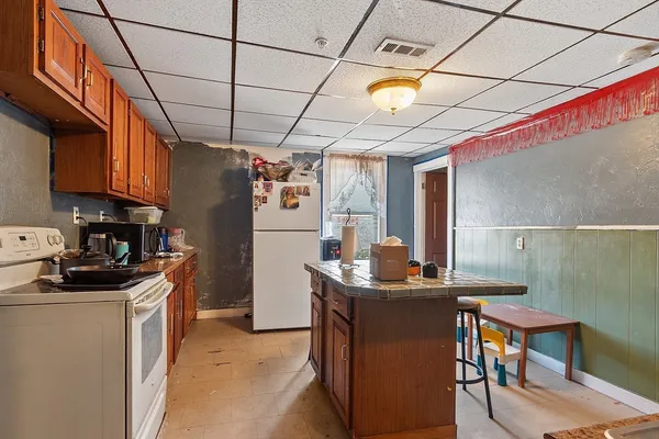 $1,025,000 | 40 Aetna Street, Worcester, MA 01604