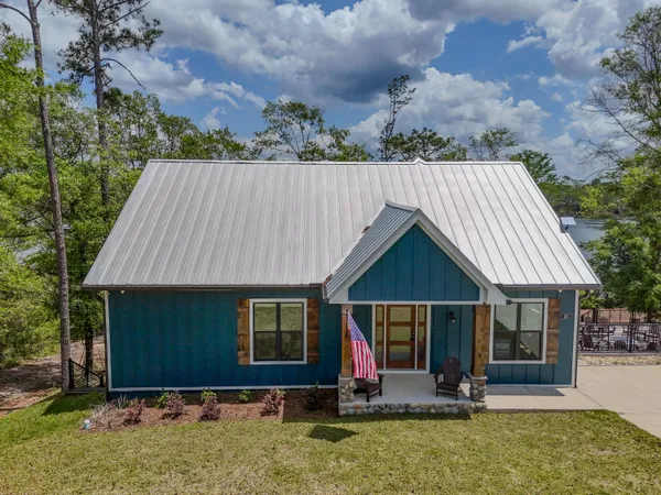 $799,900 | 182 Blue Pond Circle, Ponce de Leon, FL 32455