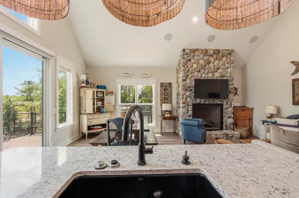 $799,900 | 182 Blue Pond Circle, Ponce de Leon, FL 32455