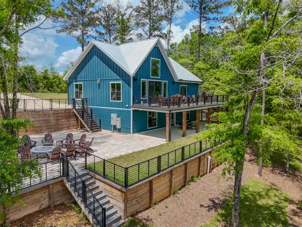 $799,900 | 182 Blue Pond Circle, Ponce de Leon, FL 32455