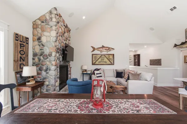 $799,900 | 182 Blue Pond Circle, Ponce de Leon, FL 32455