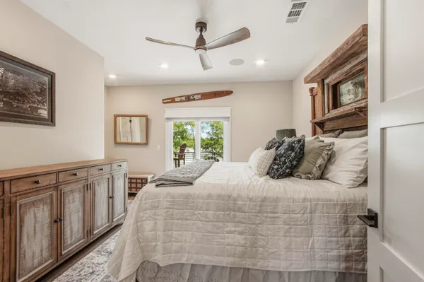 $799,900 | 182 Blue Pond Circle, Ponce de Leon, FL 32455