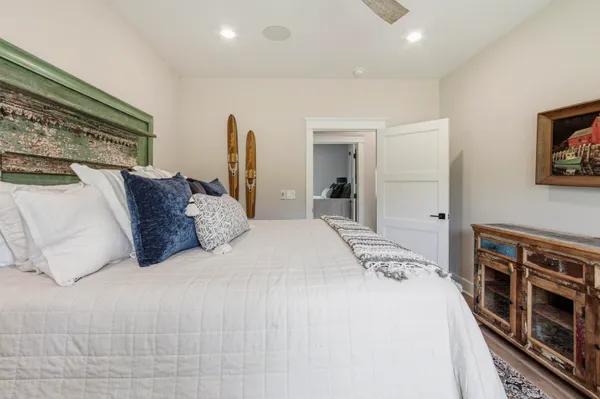 $799,900 | 182 Blue Pond Circle, Ponce de Leon, FL 32455