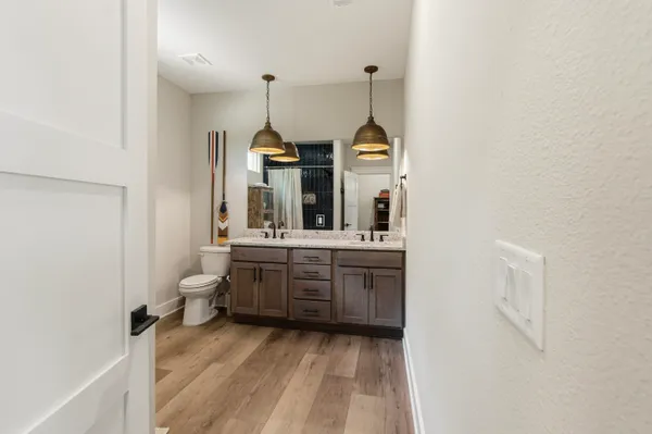$799,900 | 182 Blue Pond Circle, Ponce de Leon, FL 32455