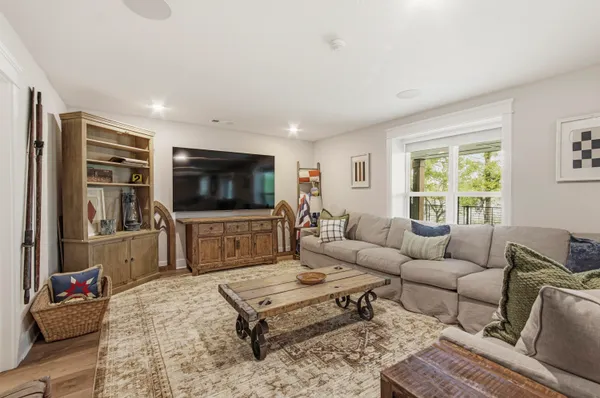 $799,900 | 182 Blue Pond Circle, Ponce de Leon, FL 32455