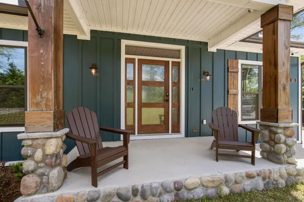 $799,900 | 182 Blue Pond Circle, Ponce de Leon, FL 32455