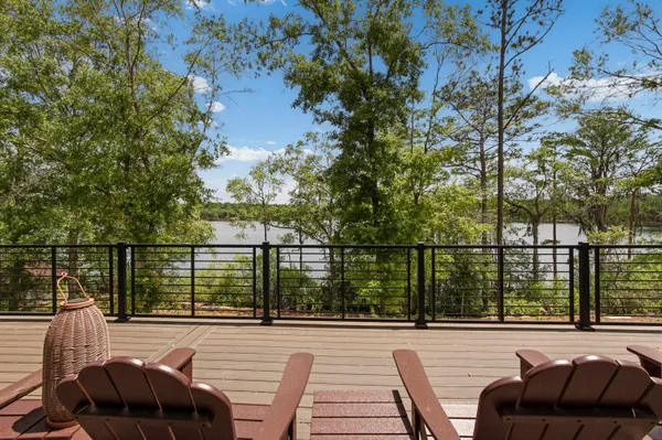 $799,900 | 182 Blue Pond Circle, Ponce de Leon, FL 32455