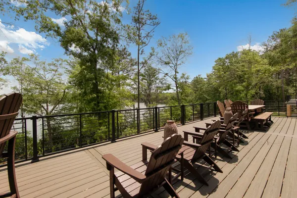$799,900 | 182 Blue Pond Circle, Ponce de Leon, FL 32455