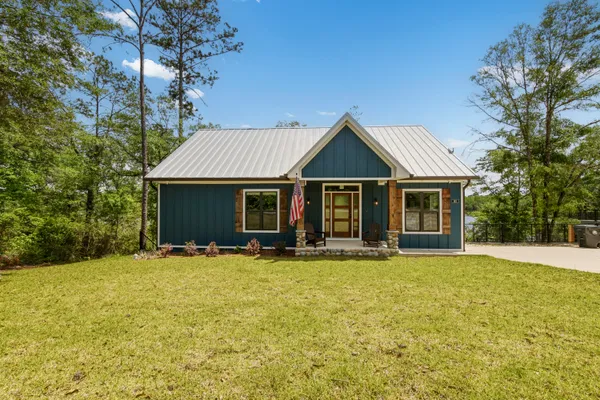 $799,900 | 182 Blue Pond Circle, Ponce de Leon, FL 32455